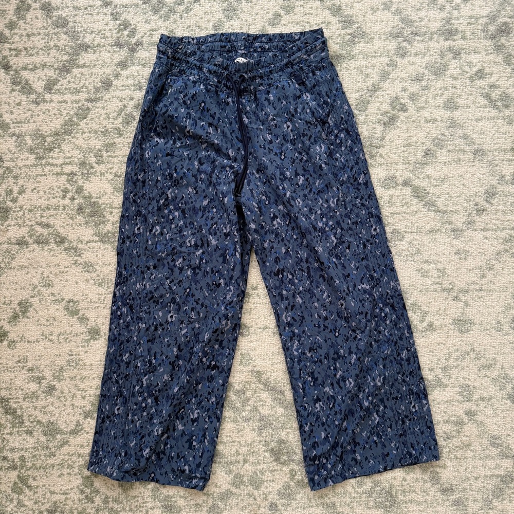 Athleta Avenue Blue Patterned Wide-Leg Pants